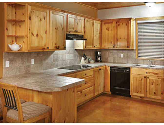 Ultimate New Braunfels, Texas GOLF Getaway! Dominion Country Club + 3 nights 2 bed CONDO