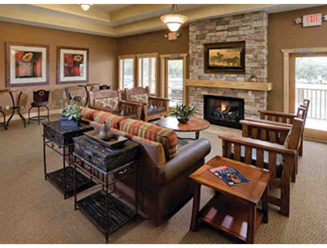 Ultimate New Braunfels, Texas GOLF Getaway! Dominion Country Club + 3 nights 2 bed CONDO