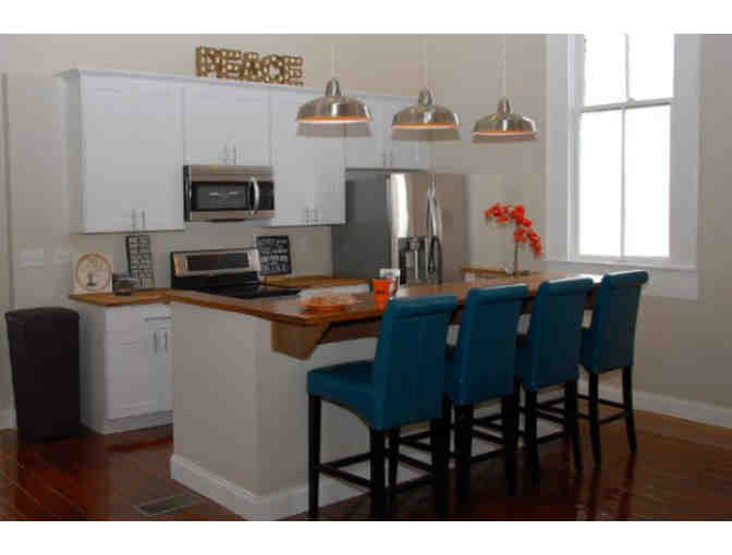 Enjoy 4 nights @ 'The Sanctuary 'Hocking Hills, OH + $200 FOOD