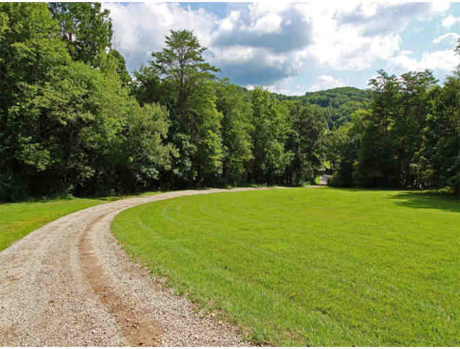 Enjoy 4 nights High Point Lodge Hocking Hills, OH Sleeps 26 + SALT WATER POOL + MORE