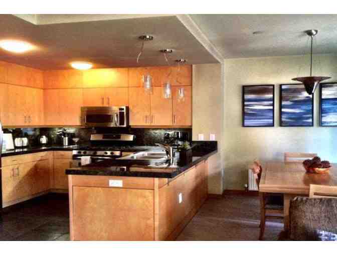 Enjoy 7 nights @ LUXURY 2 bedroom Mammoth Lakes, CA + $200 FOOD