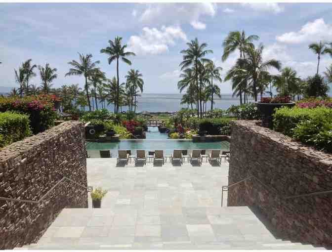 Enjoy 7 nights 5 star LUXURY Maui Kapalua 3 bed Villa  + $200 Food Credit