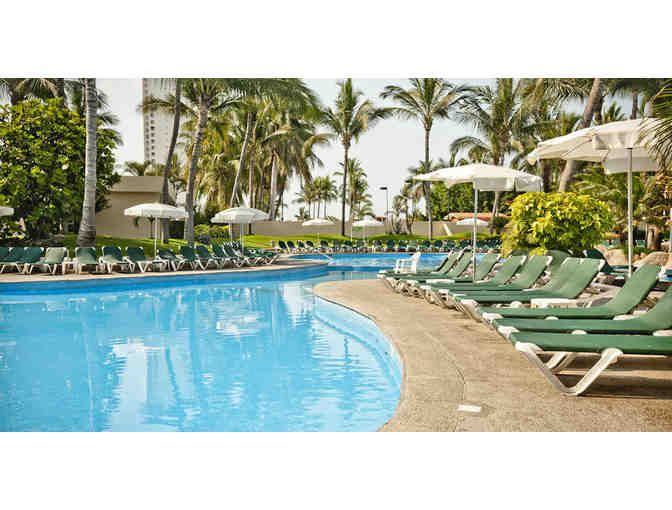 7 nights luxurious resort in Mazatlan, tripadvisor 3.5 star resort $903 Value + $100 FOOD