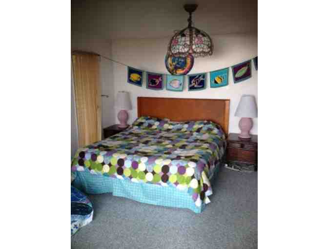 Aloha Stay & Food Package! Enjoy 2 nights @ 3.5 star Kona Guest House BIG ISLAND HAWAII