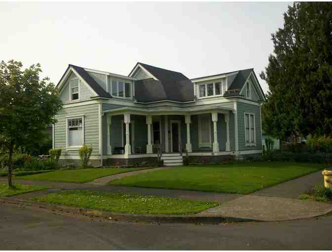 Enjoy 1 night @ Pony  House Inn, Springfield, Oregon near Eugene + $100 FOOD CREDIT