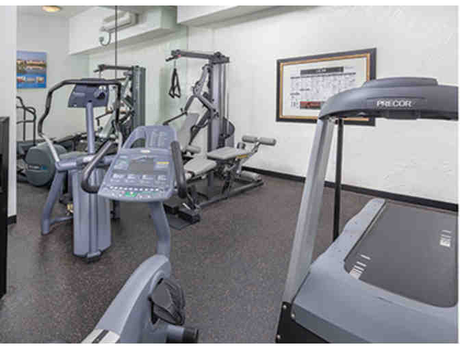 Enjoy 2 nights @ 4 star Luxury Studio Condo San Francisco, Ca + $100 FOOD Credit