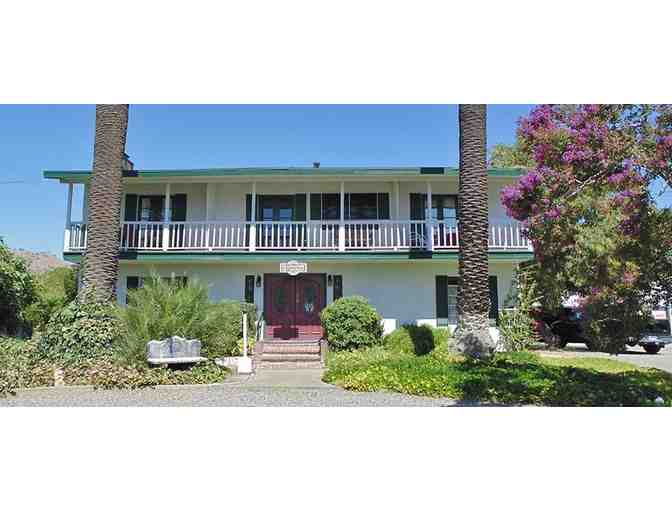 Enjoy 2 Nights @ The Plantation Bed & Breakfast, a highly rated BnB + MORE!!!