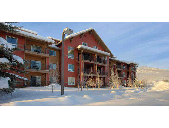Enjoy 3 nights 4.5 STAR@Wyndham Vacation Resorts Steamboat Spring+ $300 Food & Play Credit