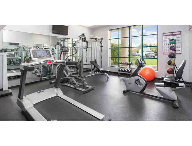 Enjoy 3 nights 4 star @ Orange Tree Resort Scottsdale, AZ + $300 Food & Actvitites Credit