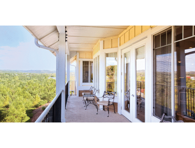 Enjoy 3 nights 4 STAR @ Wyndham Mountain Vista, Branson, MO + $300 Food & Play Credit