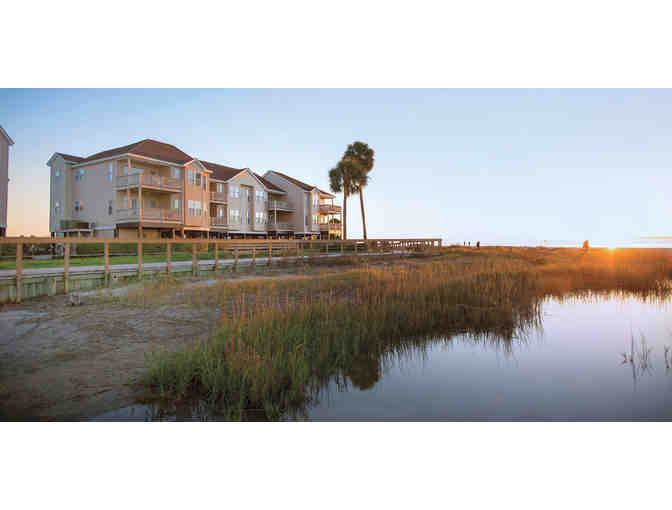 Enjoy 3 nights 4 STAR @ Wyndham Ocean Ridge, Edisto Beach, SC + $300 Food & Play Credit