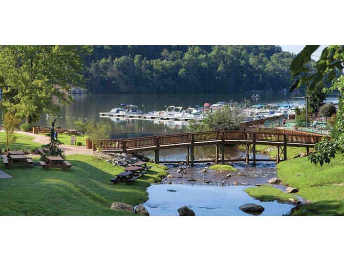 Enjoy 3 nights 4 STAR @ Wyndham Resort at Fairfield Mountains, NC+ $300 Food & Play Credit