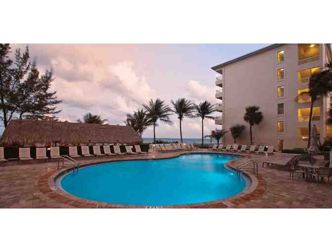 Enjoy 3 nights 4 STAR@ Wyndham Royal Vista, Pompano Beach, FL +$300 Food & Play Credit