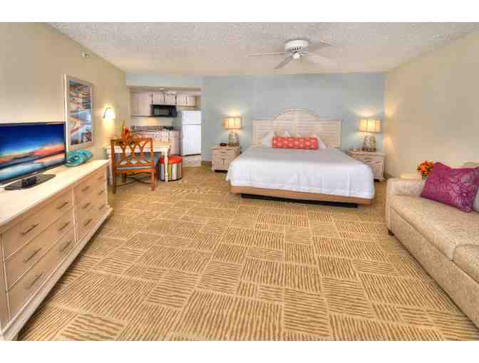 Enjoy 3 nights Daytona Beach @ Bahama House 4 STAR + $100 FOOD Valued $685