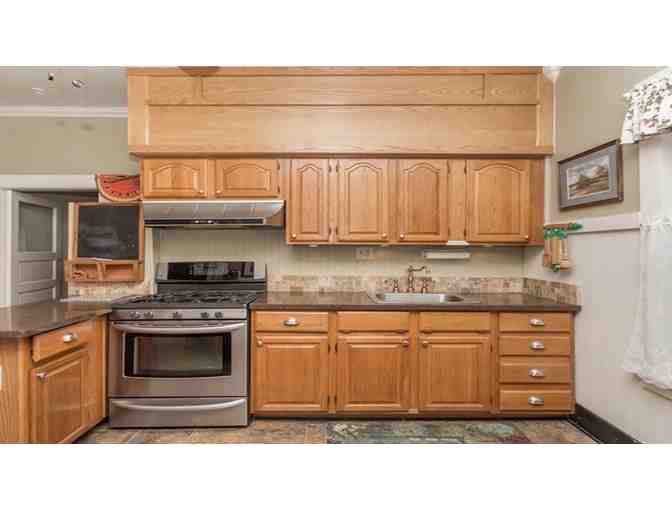 Enjoy 3 nights @ Granite Creek Cottage Prescott, Arizona + $100 FOOD CREDIT