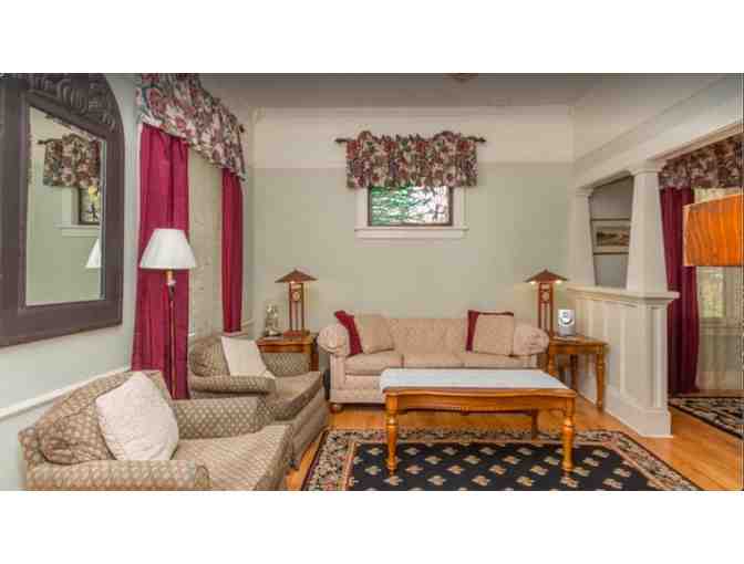 Enjoy 3 nights @ Granite Creek Cottage Prescott, Arizona + $100 FOOD CREDIT