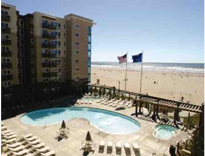 Enjoy 3 nights in luxury condo @ 4 star Oceanfront Seaside, Oregon + $200 FOOD CREDIT