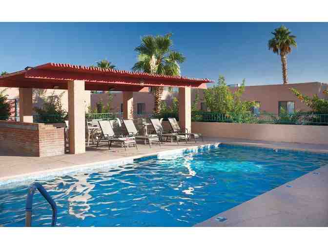 Enjoy 4 nights @ LUXE Havasu Dunes Luxury Condo Arizona 4.5 star + $100 Food Credit
