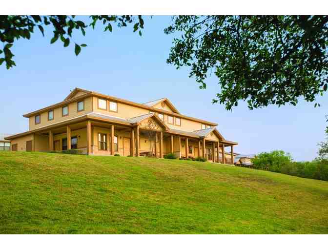 Enjoy 4 nights LUXURY 2 bedroom Condo New Braunfels, Texasa + $100 FOOD