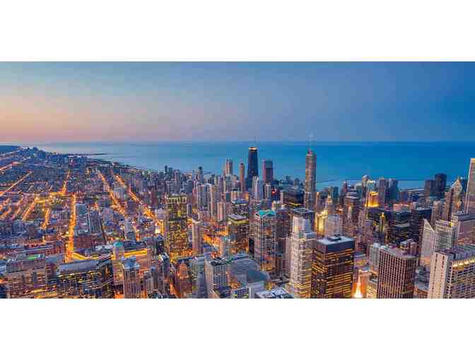 Enjoy 3 nights 1 Bed LUXURY Renovated Apartment Chicago, IL + $200 FOOD