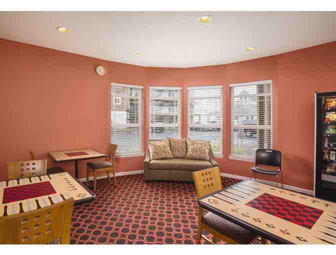 Enjoy 4 nights @ ocean front resort 4.5 star @ Depoe Bay, Oregon + $100 FOOD