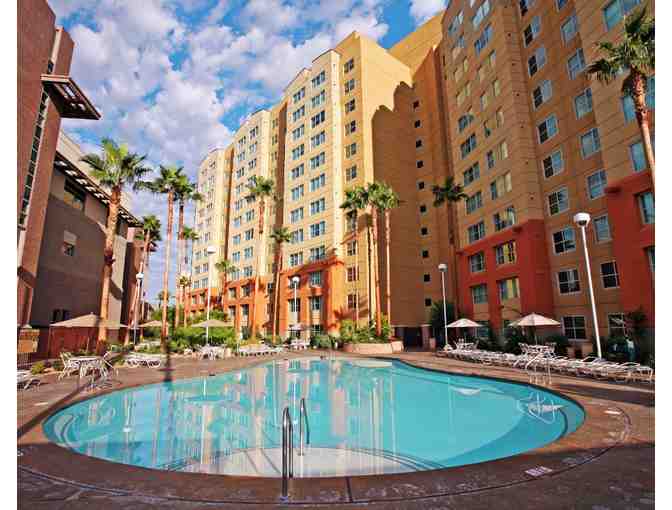 Enjoy 7 nights @ 4.4 star Grandview At Las Vegas 1 bed + $100 FOOD Credit