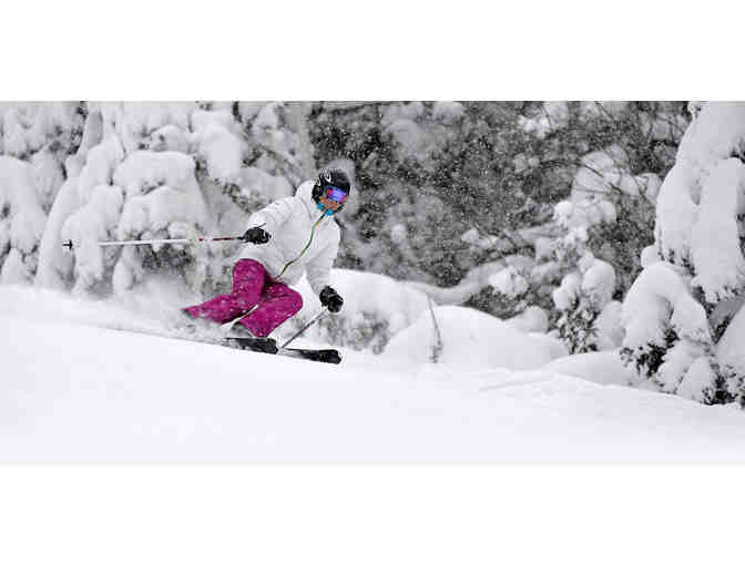 Enjoy 7 nights @ 4 star Privilege Mont-Tremblant-Voliere + $100 FOOD CREDIT