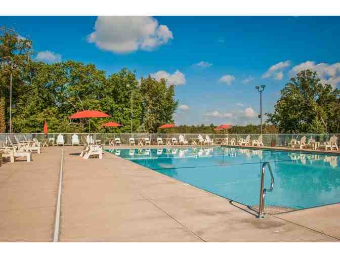 Enjoy 7 nights @ Holiday Inn Club Vacations Fox River + $100 FOOD CREDIT