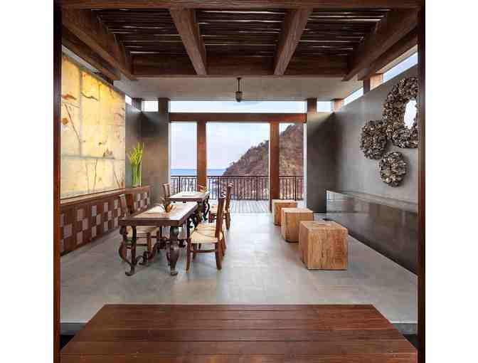 Enjoy 7 nights in 2 bedroom LUXURY 5 star CONDO @ Huatulco Bay Mexico