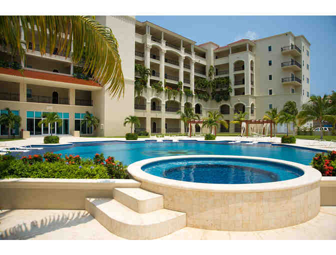 Enjoy 7 nights PURE  luxury 3 bedroom unit @ Landmark Resort Cozumel, Mexico