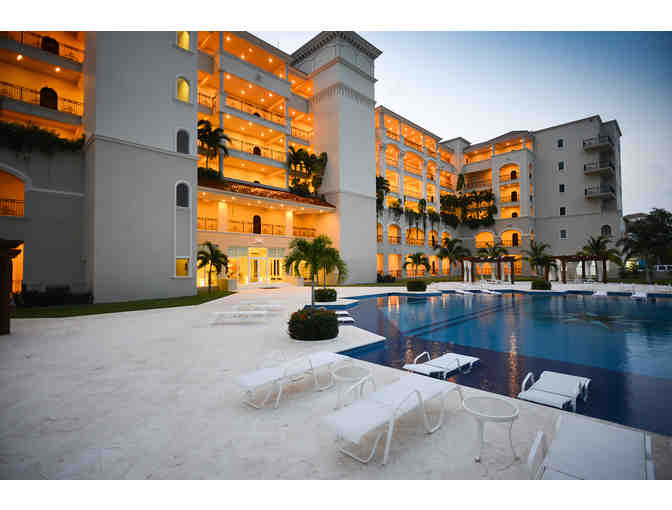 Enjoy 7 nights PURE  luxury 3 bedroom unit @ Landmark Resort Cozumel, Mexico