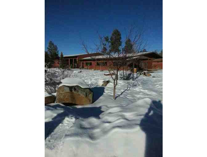 Enjoy 7 nights @ Roundhouse Resort Pinetop, Arizona 1 bedroom 4 star + $100 FOOD