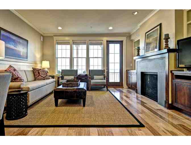 Enjoy Kingsmill Resort & Golf Club for 4 Williamsburg, VA + $100 Food Credit