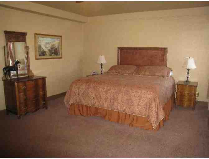 Enjoy 1 night @ FLAGSTAFF HOTEL Hotel Monte Vista 4.5 star + $100 FOOD