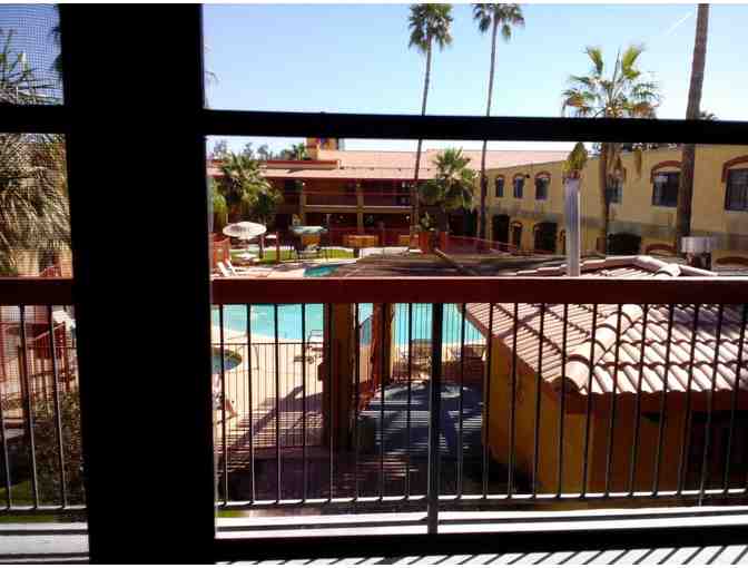 Enjoy 2 nights Quality Inn & Suites-Goodyear 3.5 star RATED + $200 FOOD
