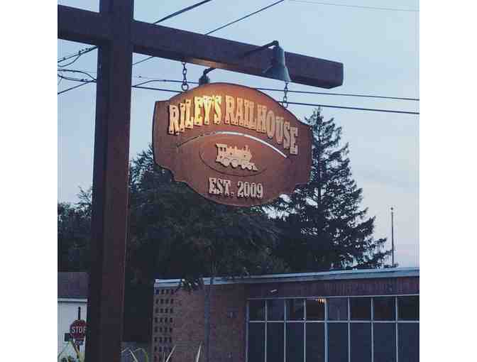 Enjoy 4 nights @ Riley's Railhouse 5 star Chesterton, IN + $100 FOOD