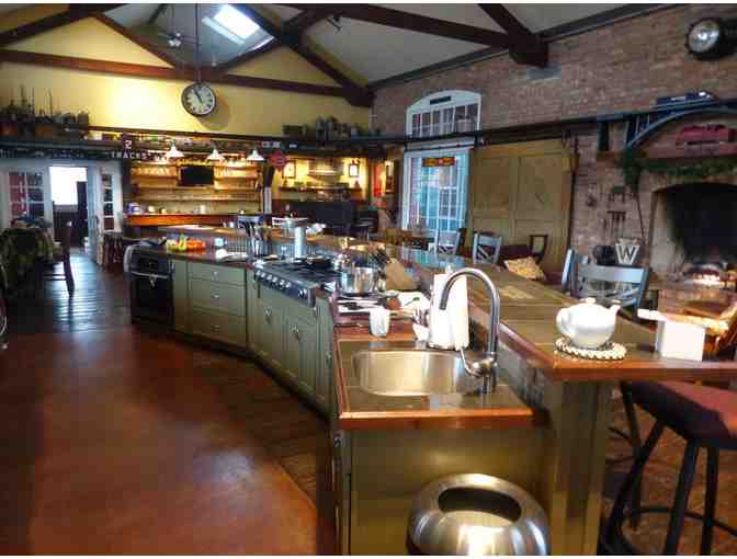 Enjoy 4 nights @ Riley's Railhouse 5 star Chesterton, IN + $100 FOOD