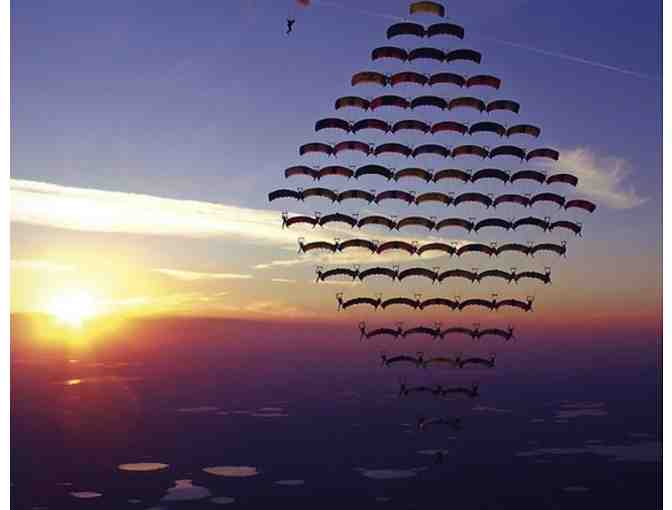 THRILL PACKAGE Sky Dive Phoenix for 2 + $200 Food Credit