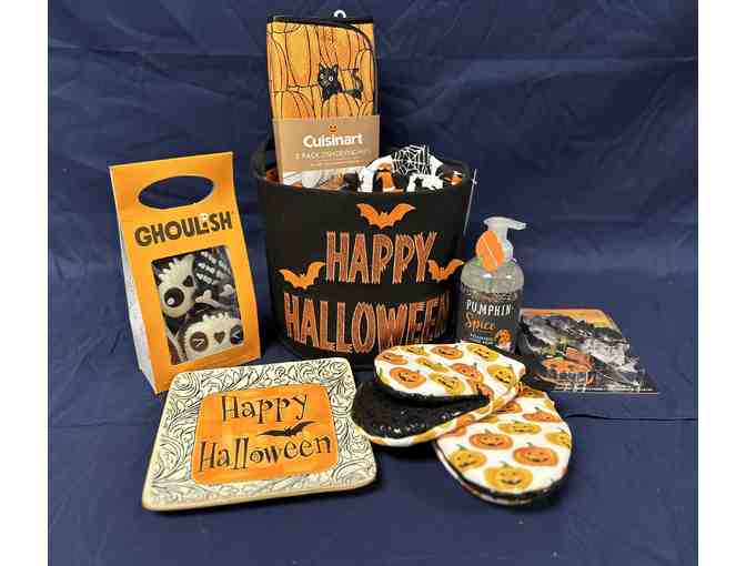 Spooktacular Halloween Basket: Get Ready for Fall Festivities! - Photo 1