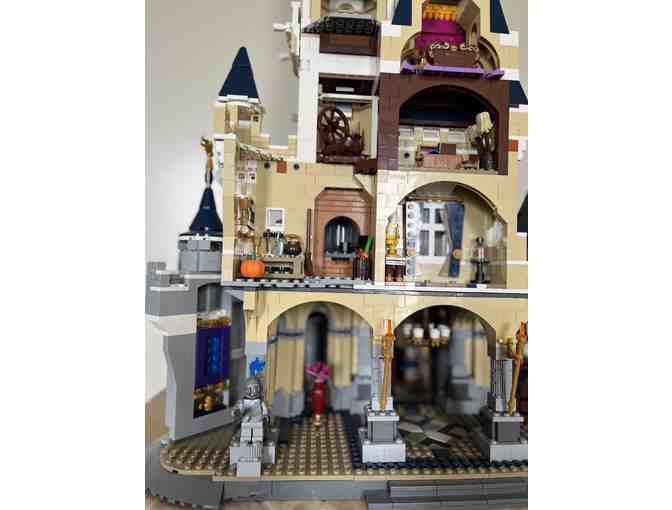 The Disney Castle (already assembled)