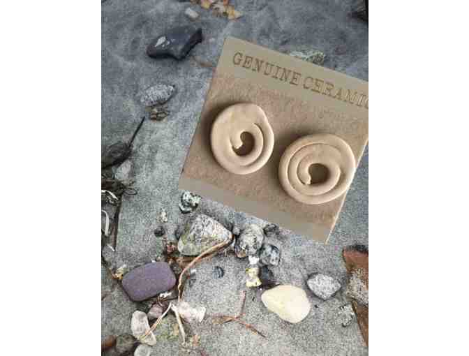 Bundle from the Board: Ceramics from the Sea
