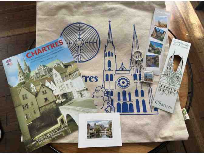 A Chartres Tourist Companion Package - Photo 1