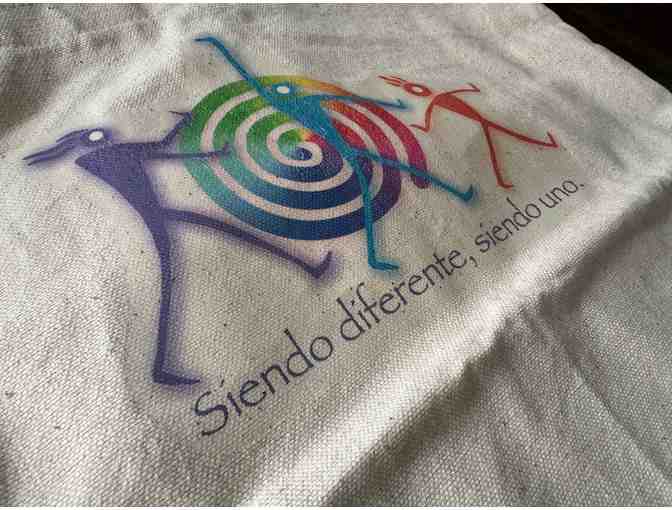 Siendo diferente, siendo uno | A Canvas Tote - Photo 1