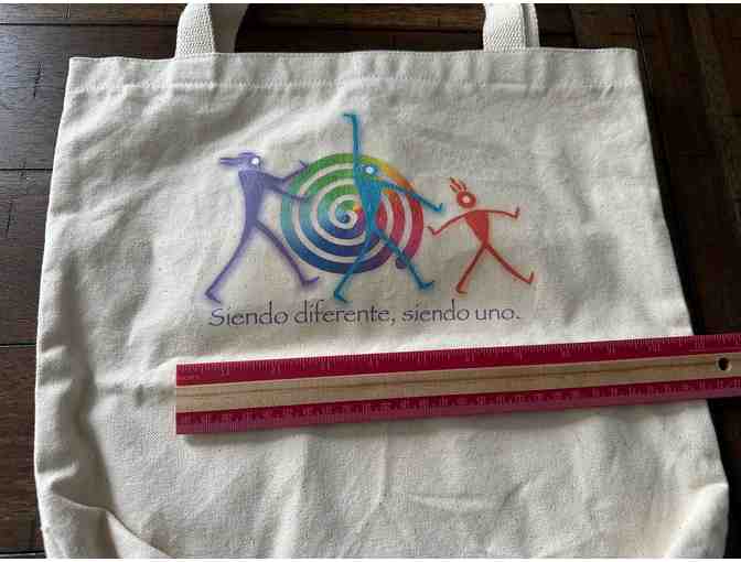 Siendo diferente, siendo uno | A Canvas Tote - Photo 4