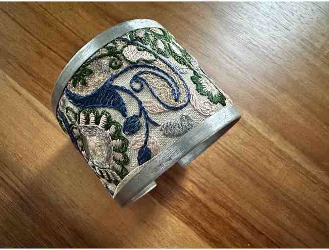 Jabardasta Silk Embroidered Cuff