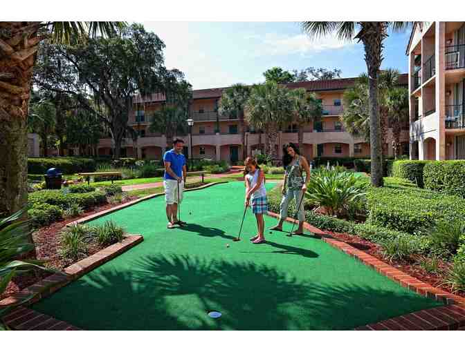 1 Week stay at the Blue Tree Resort in Orlando, FL