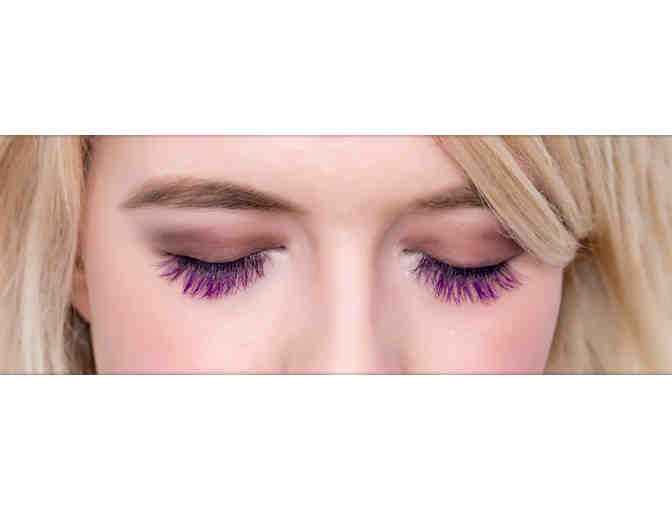 Lash N' Lashes Colorful Eyelash Extension Service with Nusheen