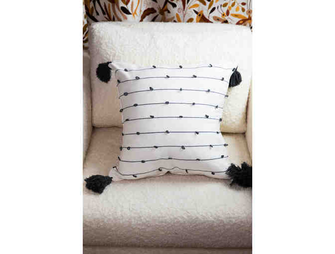 LOLA Y TULA 2 LOOP TASSEL PILLOWS