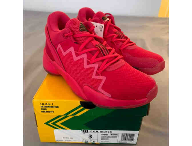 Adidas Crayon Basketball Sneaker 6Y in Power Pink