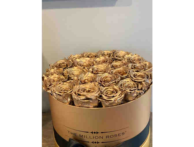 The Million Roses Premium Round Box